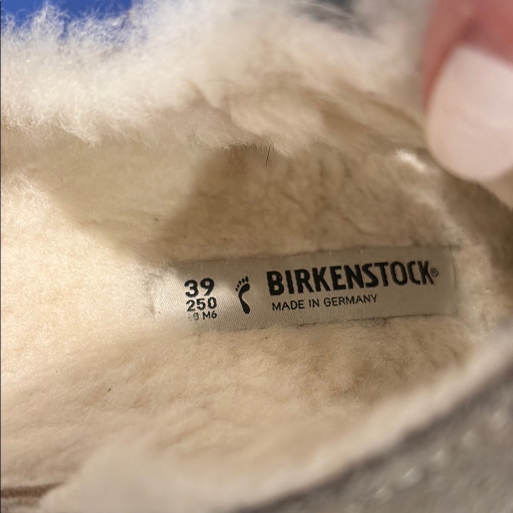 Birkenstock fury sandals great condition! - Picture 2 of 4